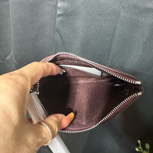 Coach wristlet - Picture 4 of 4